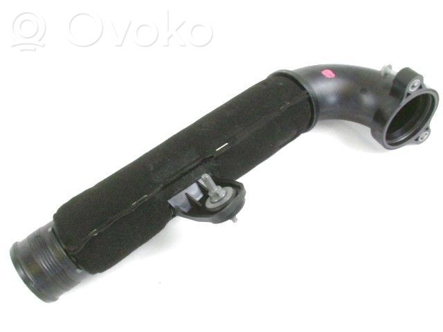 Audi A4 S4 B9 Furtun/conductă intercooler 