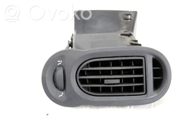 Renault Modus Boczna kratka nawiewu deski rozdzielczej 