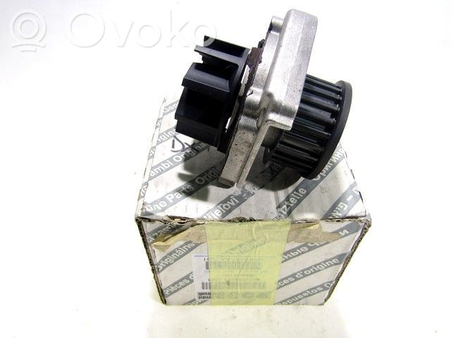 Alfa Romeo 164 Pompe de circulation d'eau 