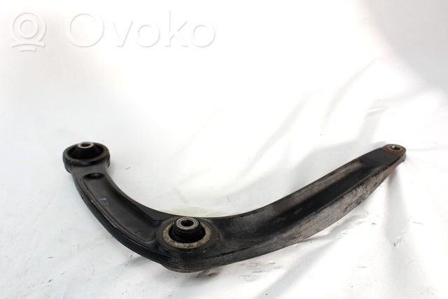 Peugeot 308 Braccio di controllo sospensione anteriore inferiore/braccio oscillante 
