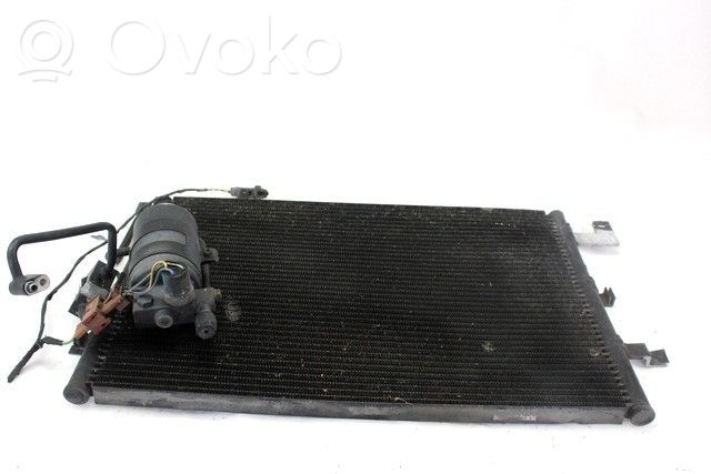 Radiatore di raffreddamento A/C (condensatore)   4825941
