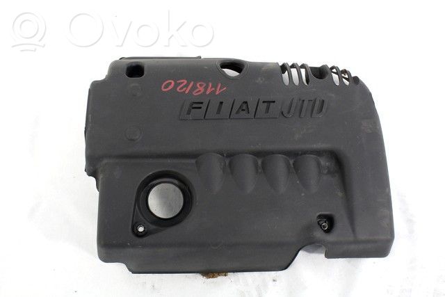 Fiat Punto (188) Couvercle cache moteur 