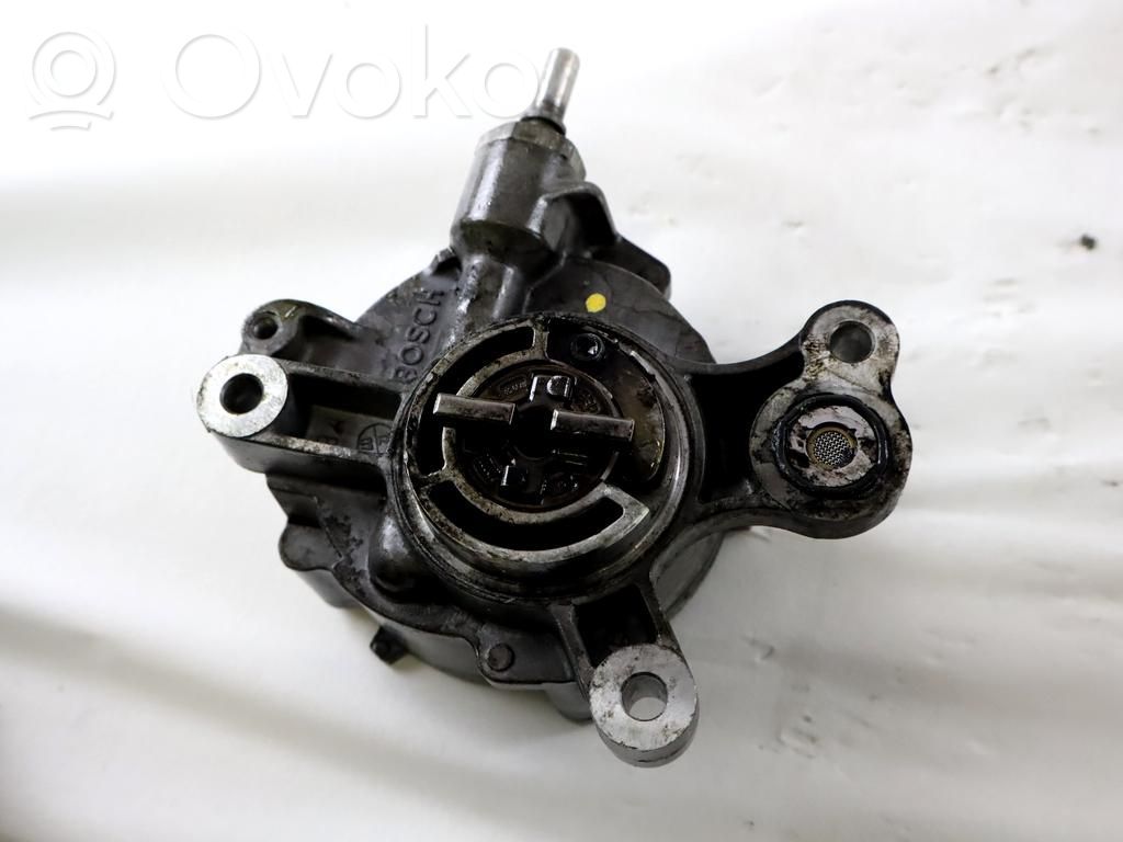 Volvo C30 Pompa podciśnienia / Vacum 