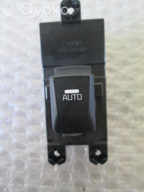 Electric window control switch   93580