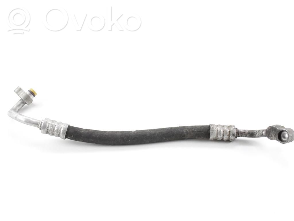 Ilmastointilaitteen putki (A/C)   64536911951