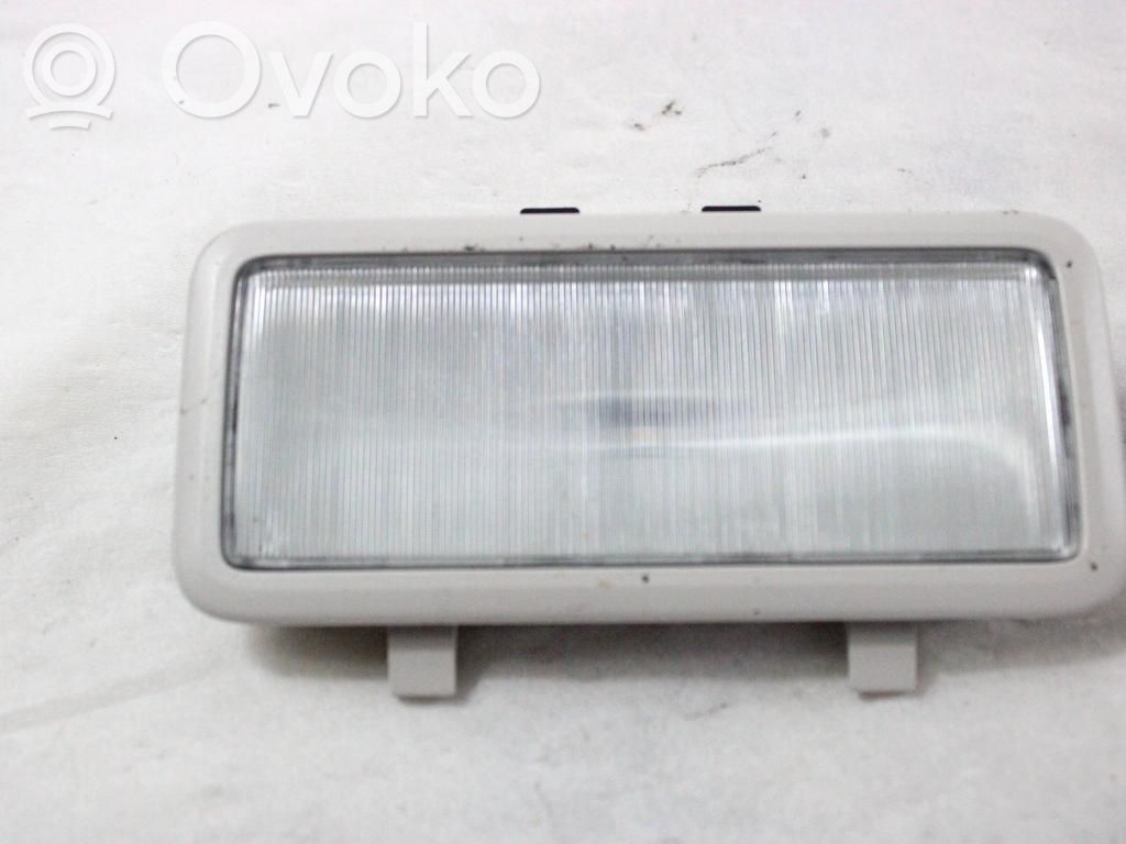 Etuistuimen valo   H1BB13776AE