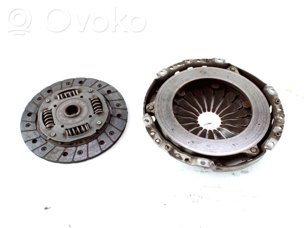 Seat Ibiza IV (6J,6P) Kit d'embrayage 