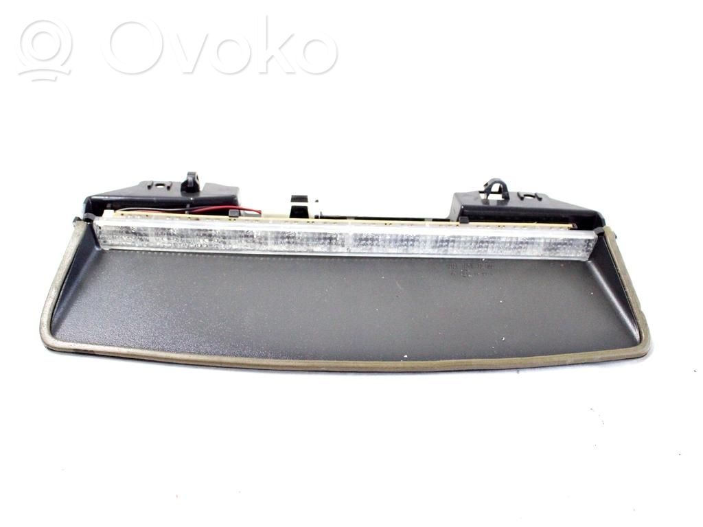 Toyota Yaris XP210 Third/center stoplight 