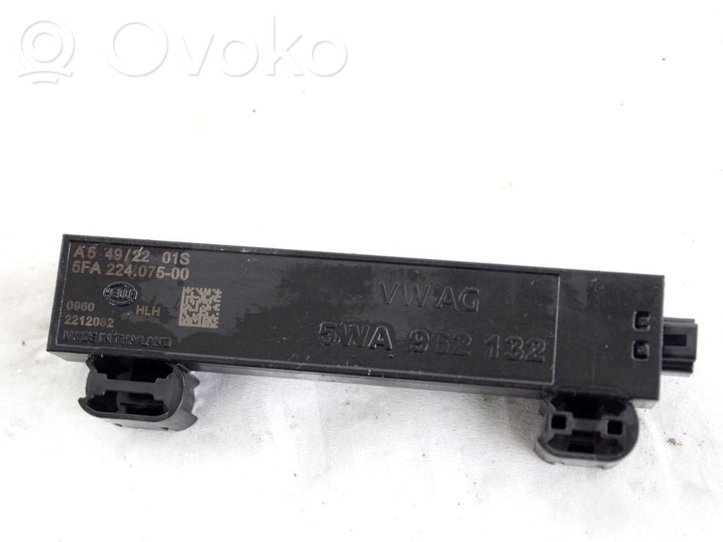 Amplificatore antenna   5WA962132