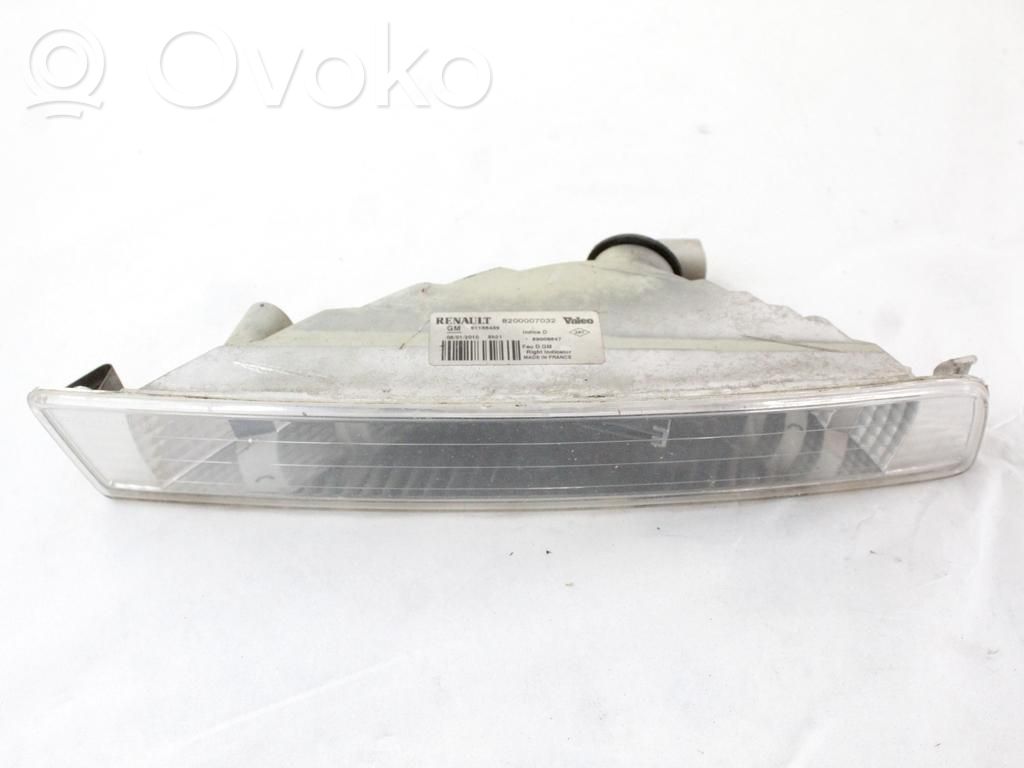 Opel Vivaro Luz de niebla delantera 
