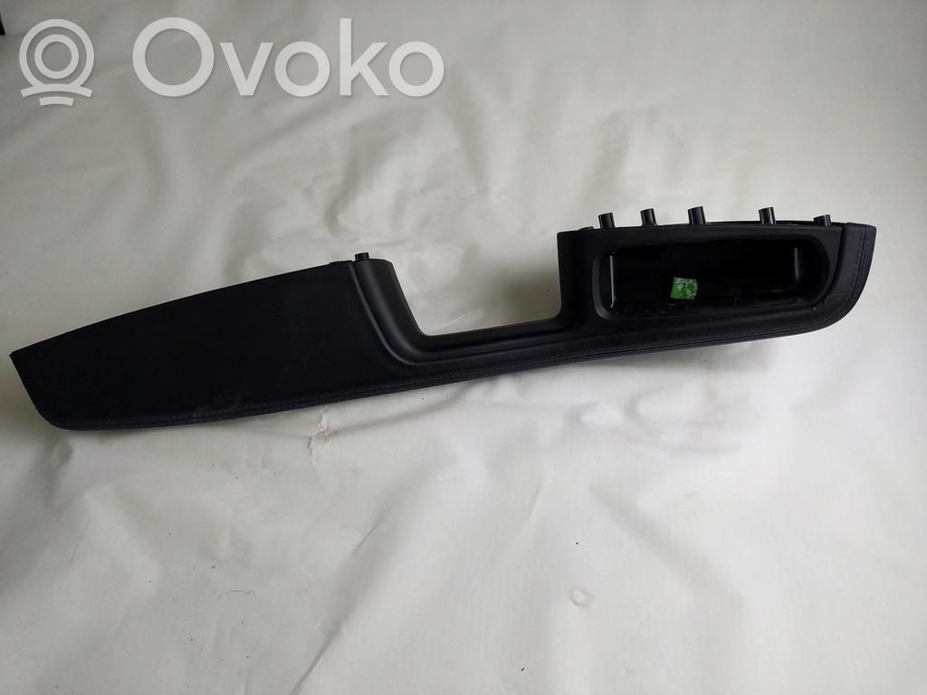 Inne części wnętrza samochodu   95B867173J