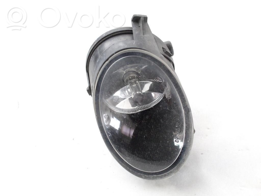 Etusumuvalo   4F0941700