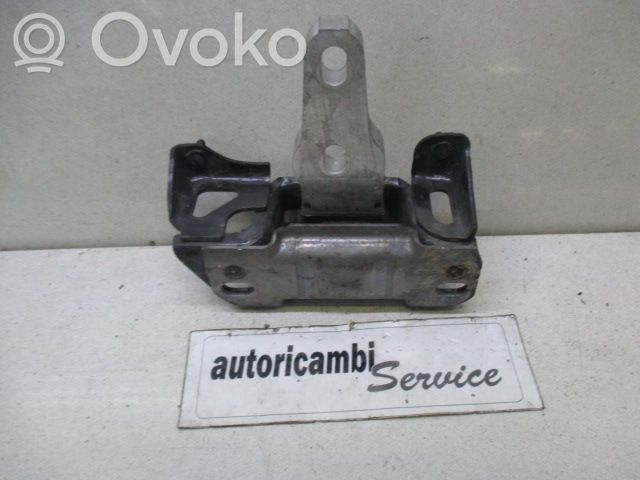 Ford Fiesta Engine mounting bracket 