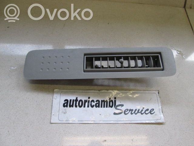 Toyota Avensis Verso Copertura griglia di ventilazione laterale cruscotto