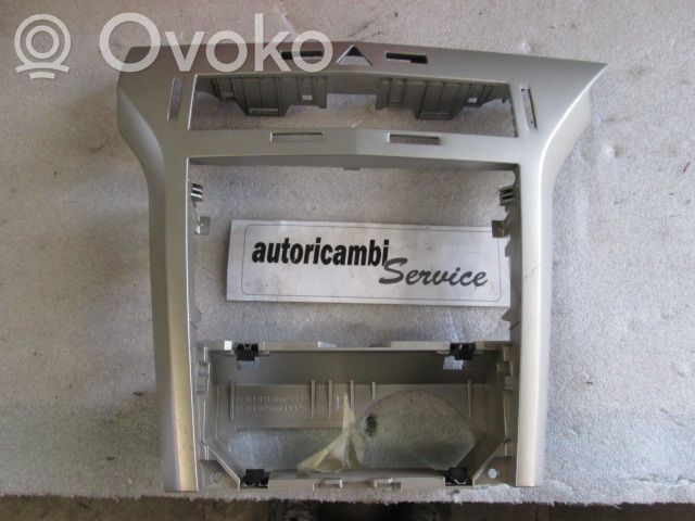Opel Astra H Moldura del panel 