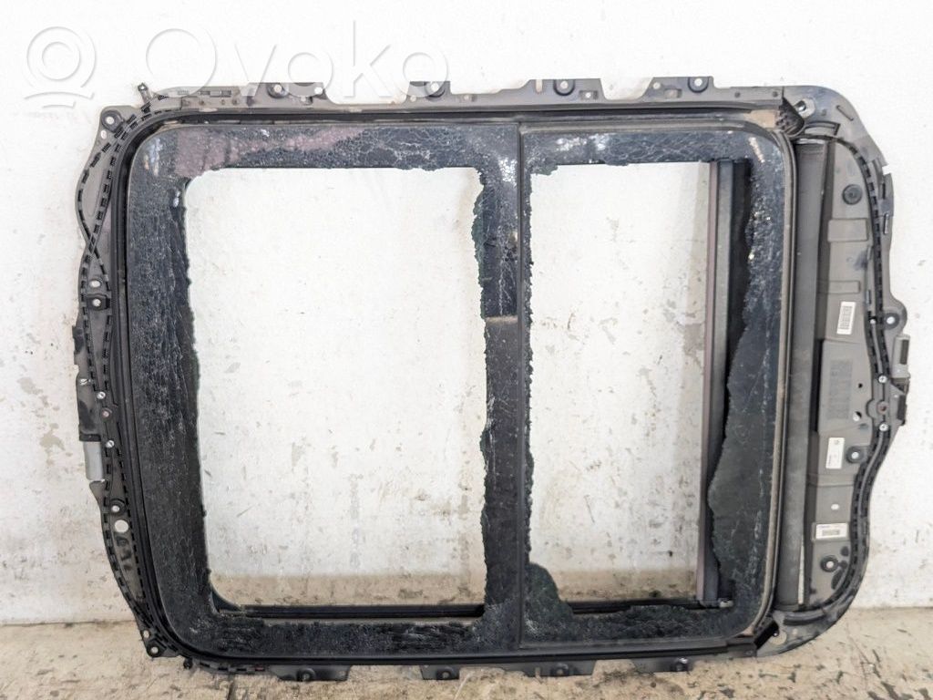 Audi Q8 Sunroof glass 