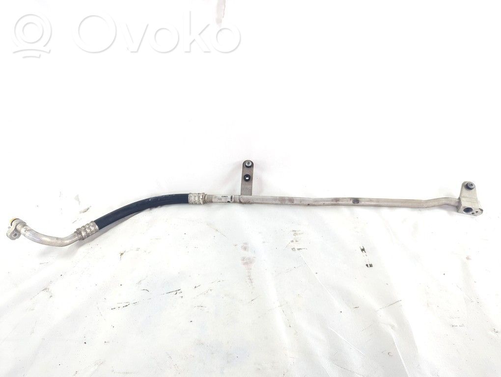 BMW 5 F10 F11 Ilmastointilaitteen putki (A/C)