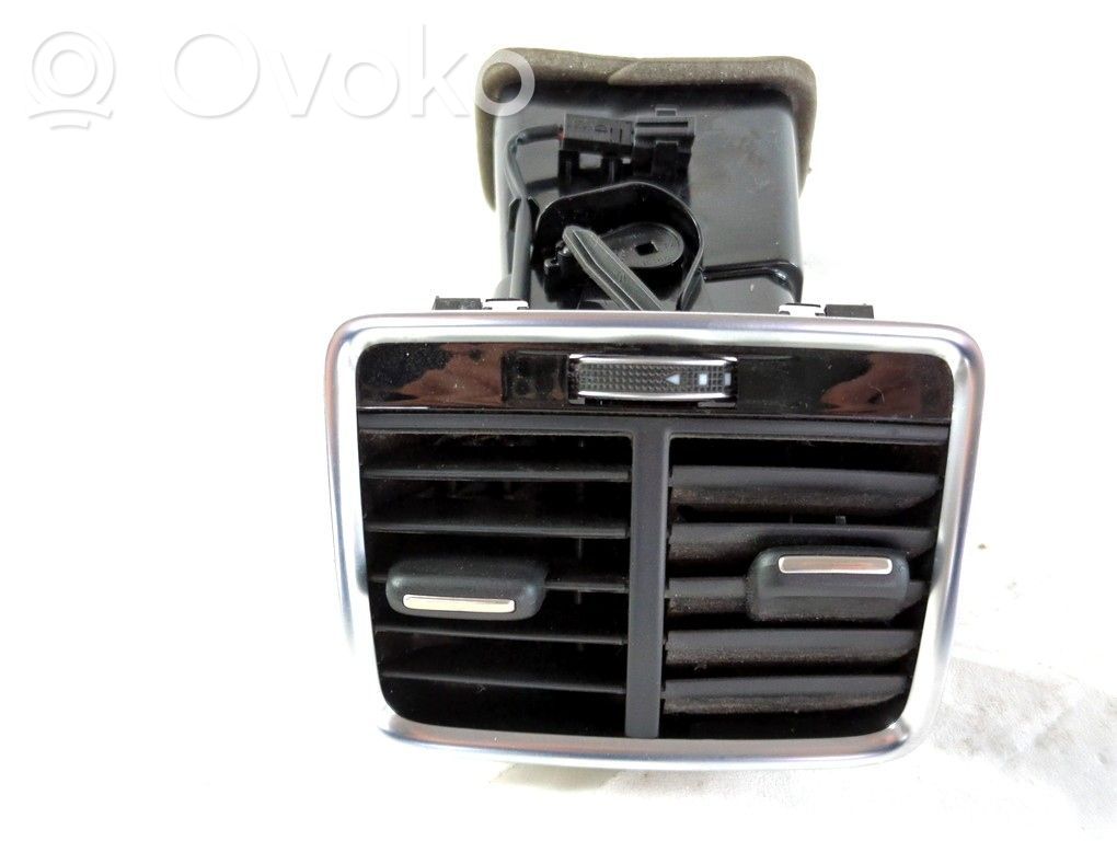 Audi Q3 8U Griglia di ventilazione centrale cruscotto
