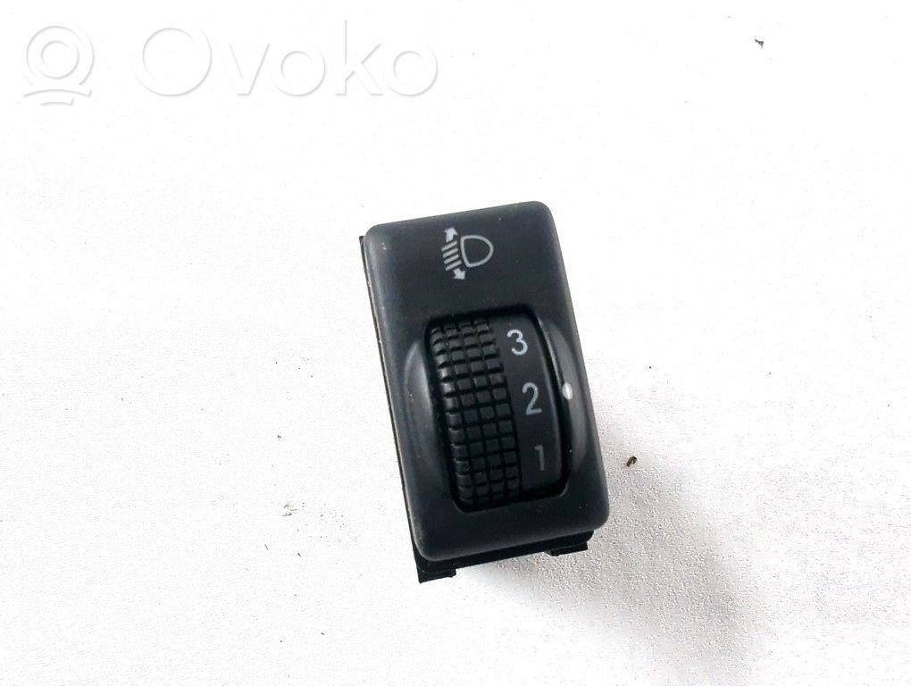 Nissan Qashqai Interruptor de control de altura del faro delantero