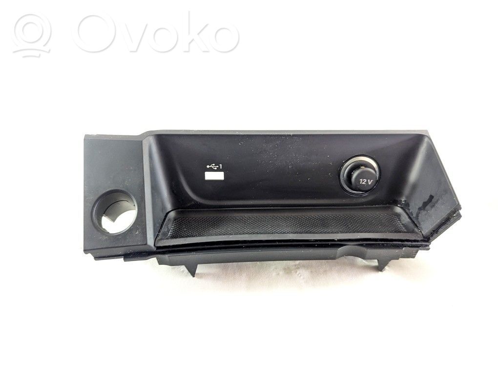 Otras partes del panel de instrumentos   8W1864131C6PS