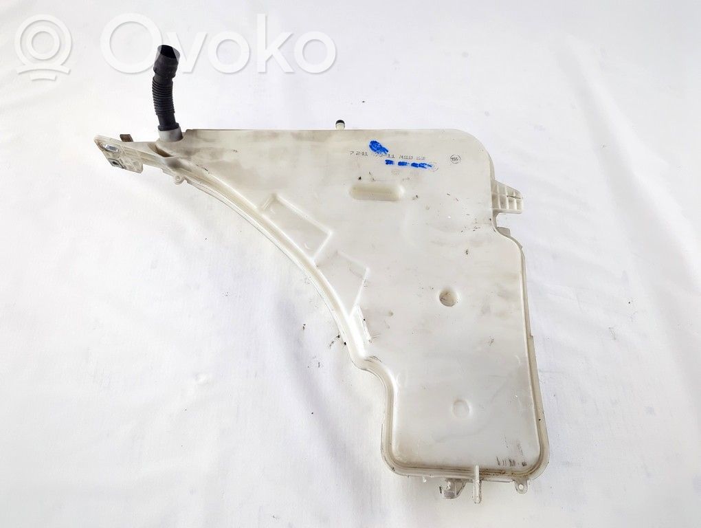 BMW 3 F30 F35 F31 Zbiornik płynu do spryskiwaczy szyby przedniej / czołowej