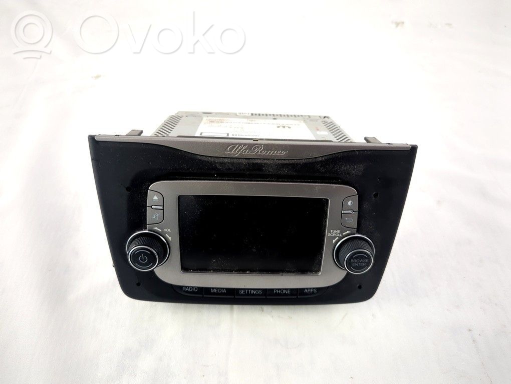 Alfa Romeo Mito Radio / CD-Player / DVD-Player / Navigation 