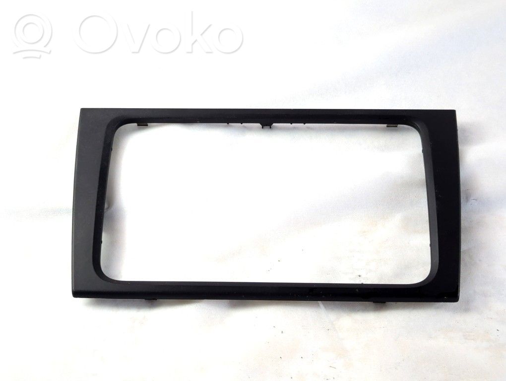 Volkswagen Golf VI Cornice cruscotto 