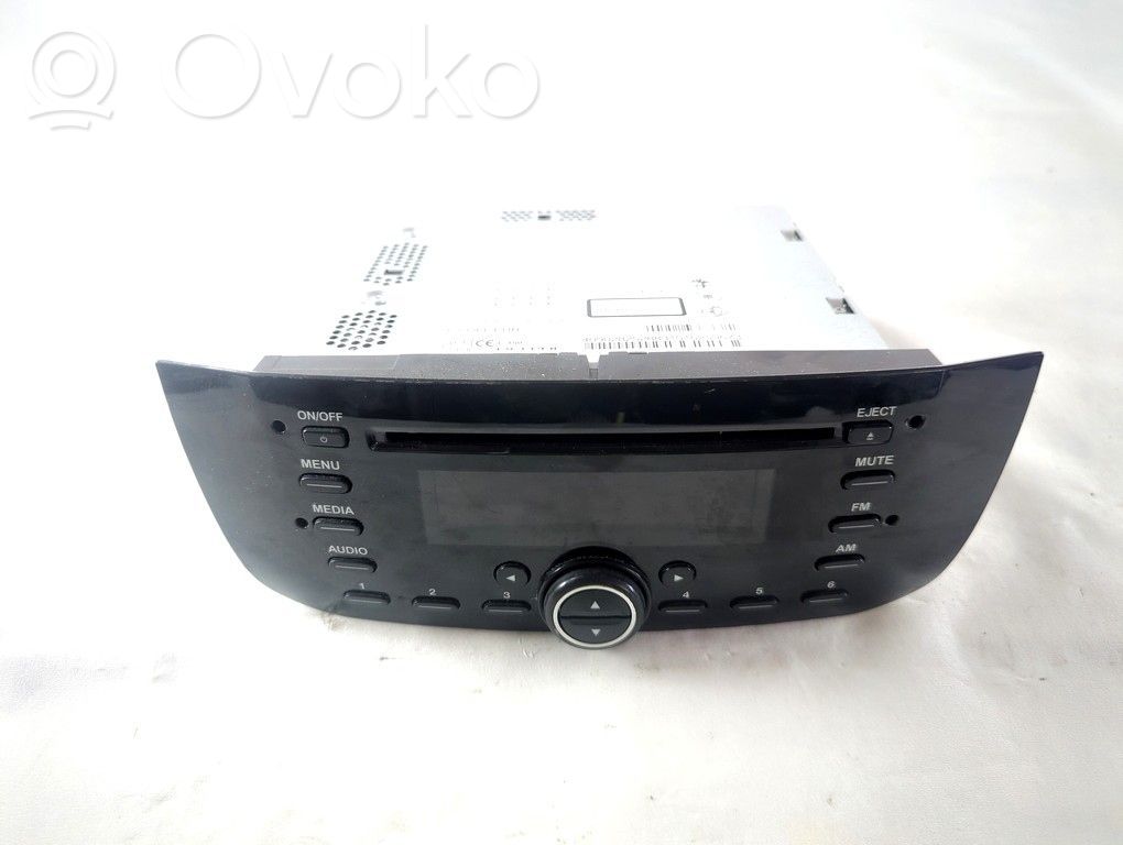 Fiat Punto Evo Panel / Radioodtwarzacz CD/DVD/GPS 