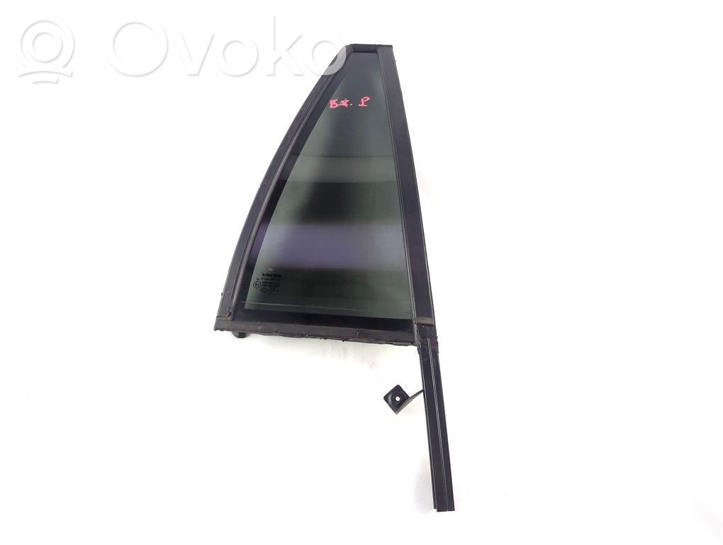 Volvo XC90 Rear side window 