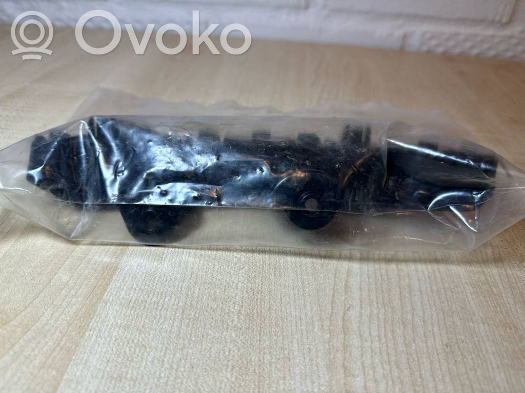 Front bumper mounting bracket   622221036R