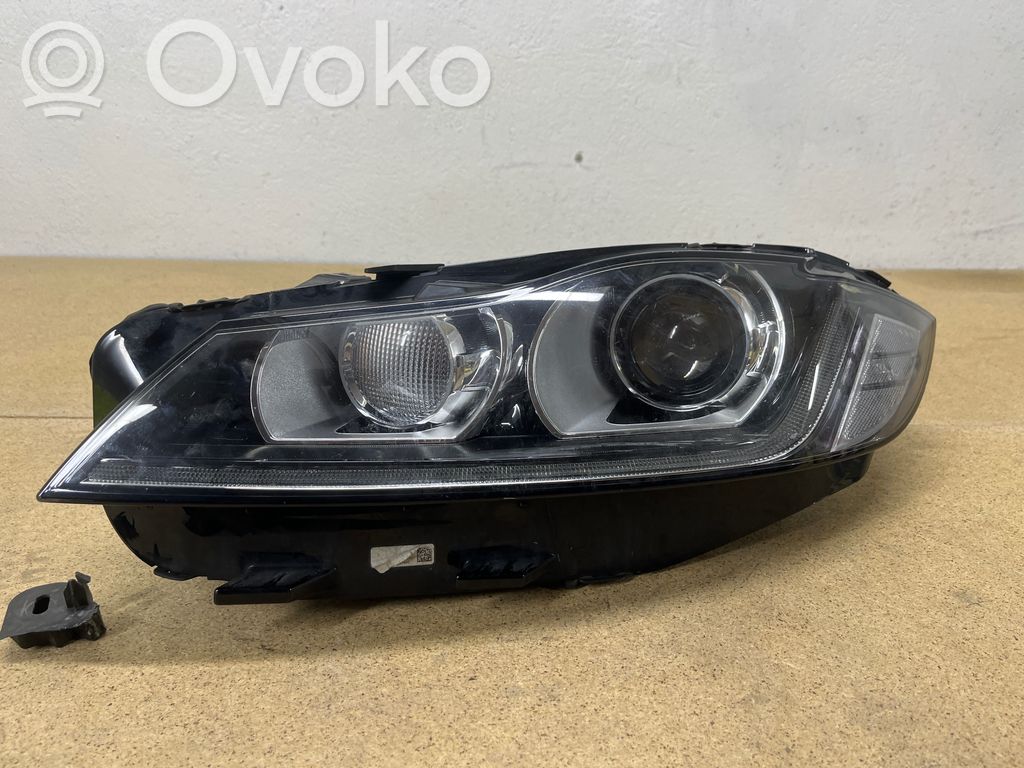 Jaguar F-Pace Lampa przednia 
