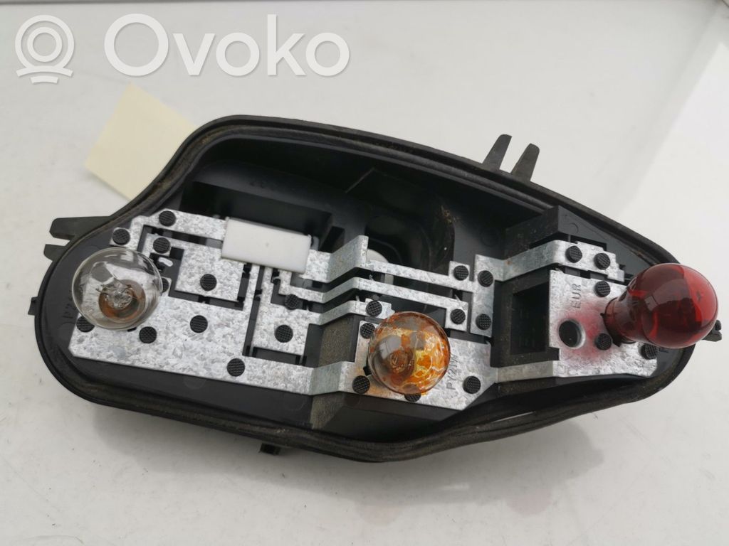 Citroen C3 Galinio žibinto dangtelis (lizdas) 