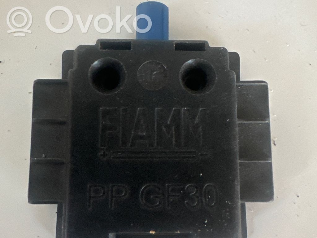 Peugeot 3008 II Aerial antenna amplifier 