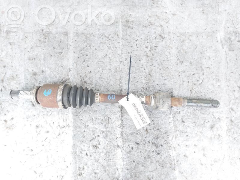 Renault Clio IV Priekinis pusašis 