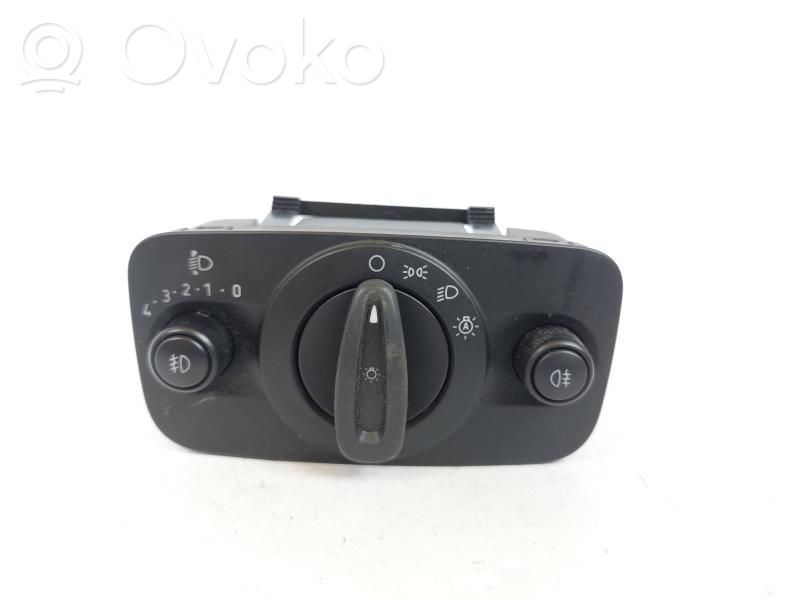 Ford Ecosport Light switch 