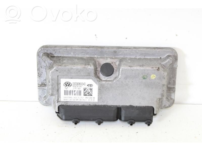 Skoda Fabia Mk2 (5J) Engine control unit/module 