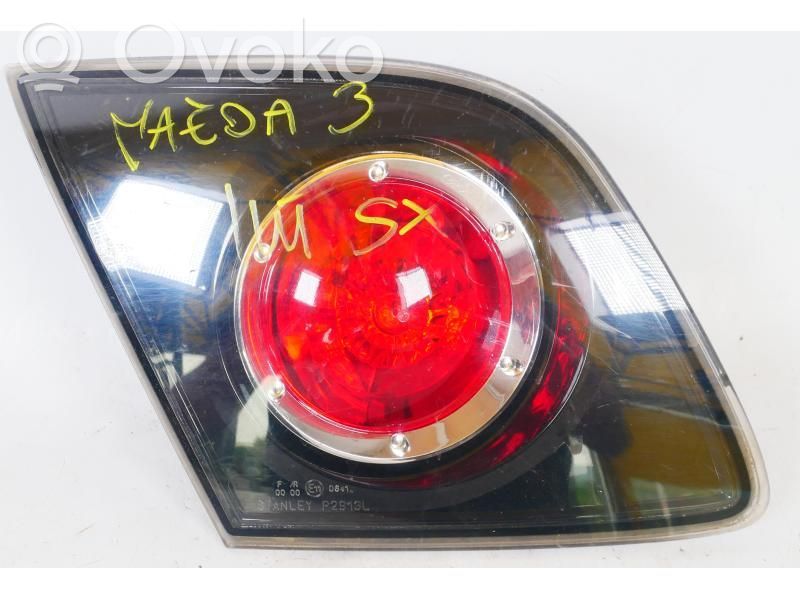 Mazda 3 I Aizmugurējais lukturis virsbūvē 