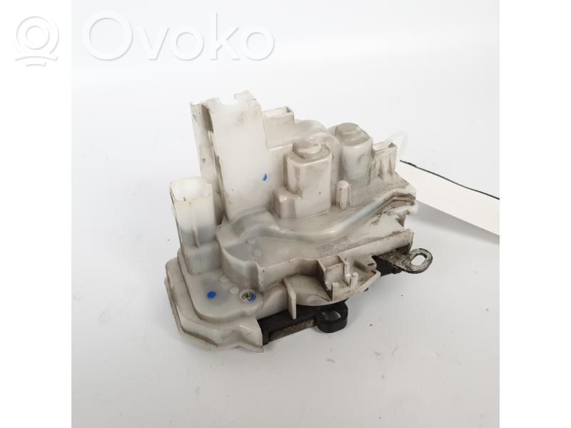 Peugeot Bipper Front door lock 