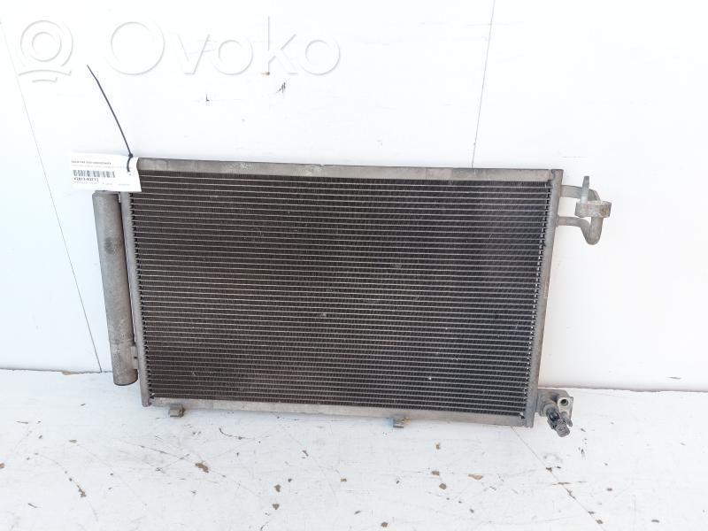 Ford Fiesta Skraplacz / Chłodnica klimatyzacji 