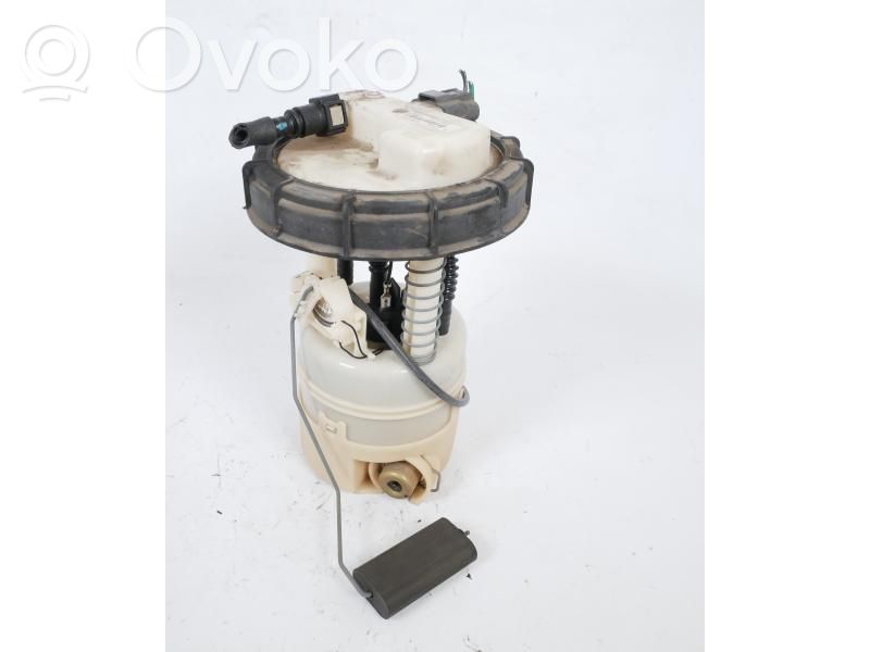 Nissan Note (E11) Bomba interna de combustible 