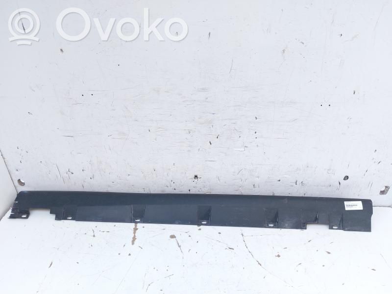 Ford B-MAX Kynnyksen/sivuhelman lista 
