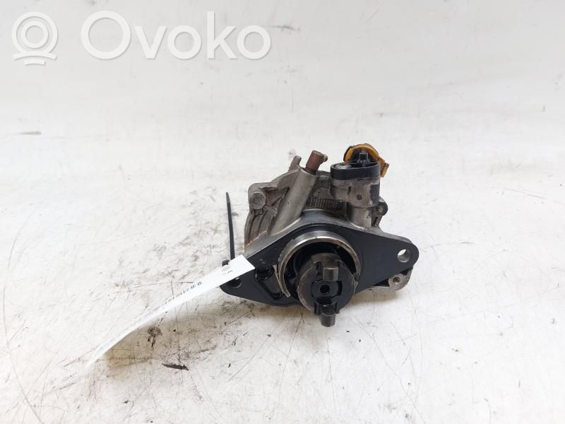 Opel Meriva B Vacuum pump 