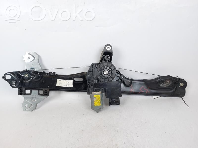Nissan Pulsar Macara ușă față cu motor 