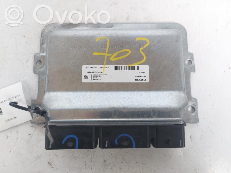 Dacia Sandero Engine control unit/module 