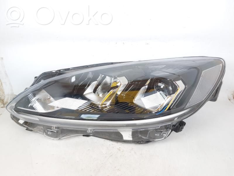 Ford Kuga III Priekinis žibintas 