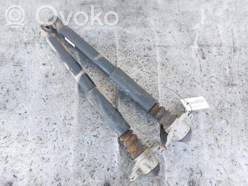 Volkswagen PASSAT B8 Amortyzator tylny 
