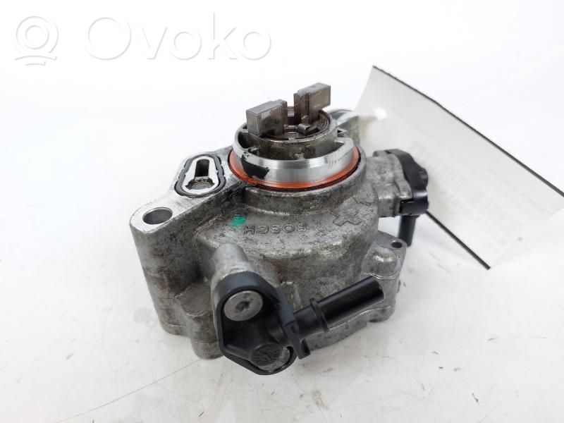 Opel Combo E Bomba de vacío 