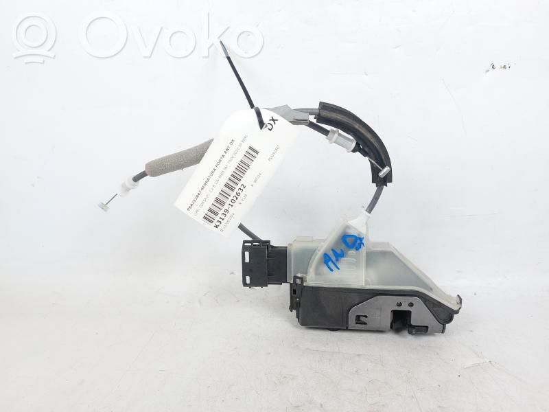 Opel Corsa F Zamek drzwi przednich 