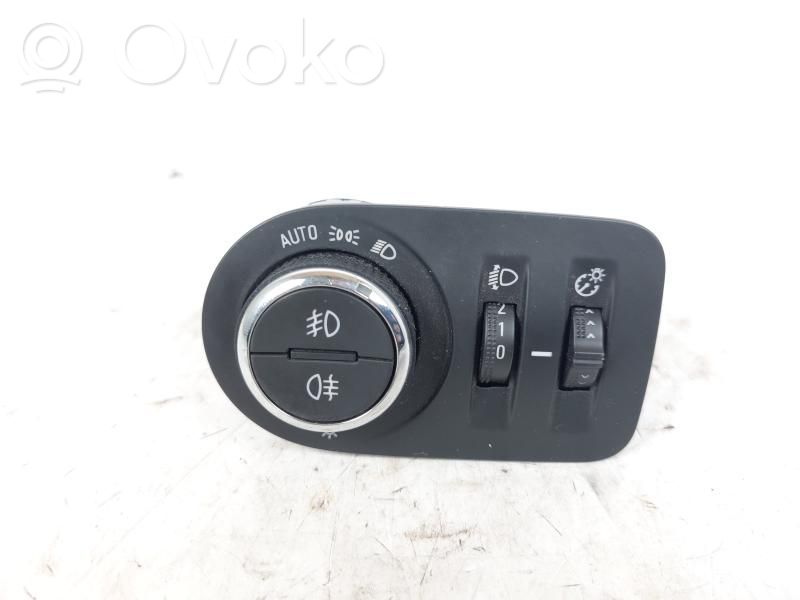 Opel Combo E Interruptor de luz