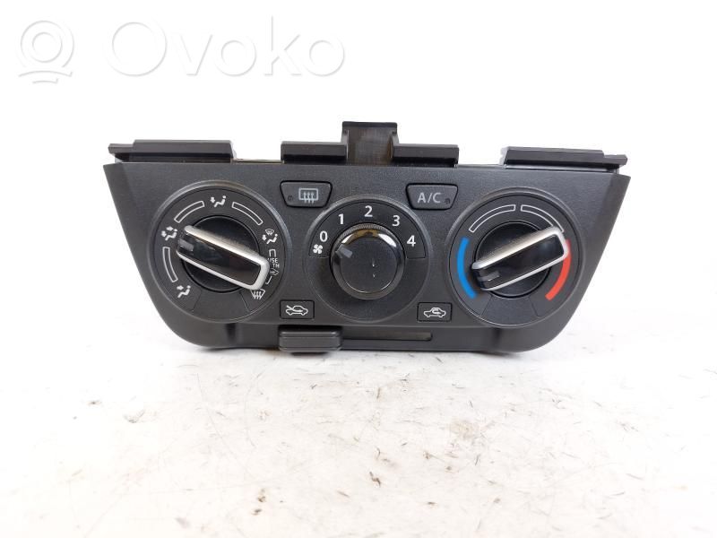 Suzuki Swift III Center console 